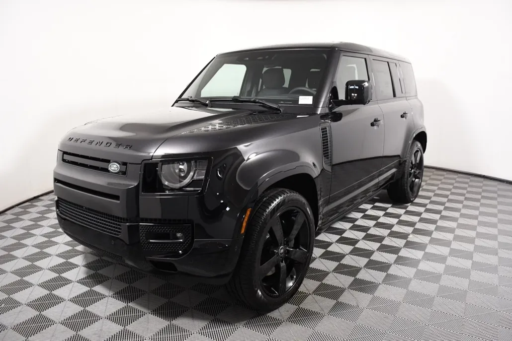 2025 Land Rover Defender 110 X-Dynamic SE photo 1