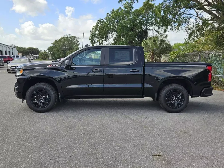 2025 Chevrolet Silverado 1500 RST photo 1