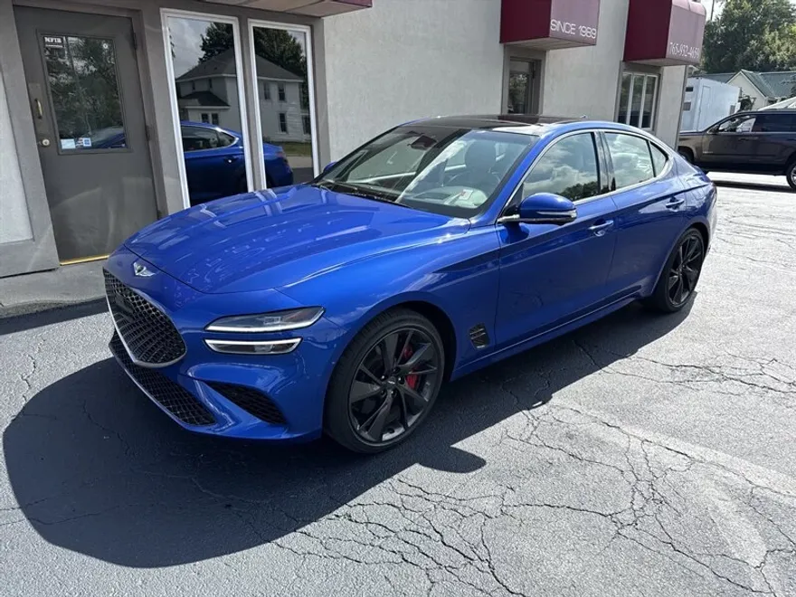 2023 Genesis G70 3.3T photo 1