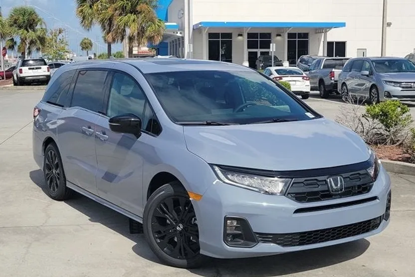2026 Honda Odyssey photo 1