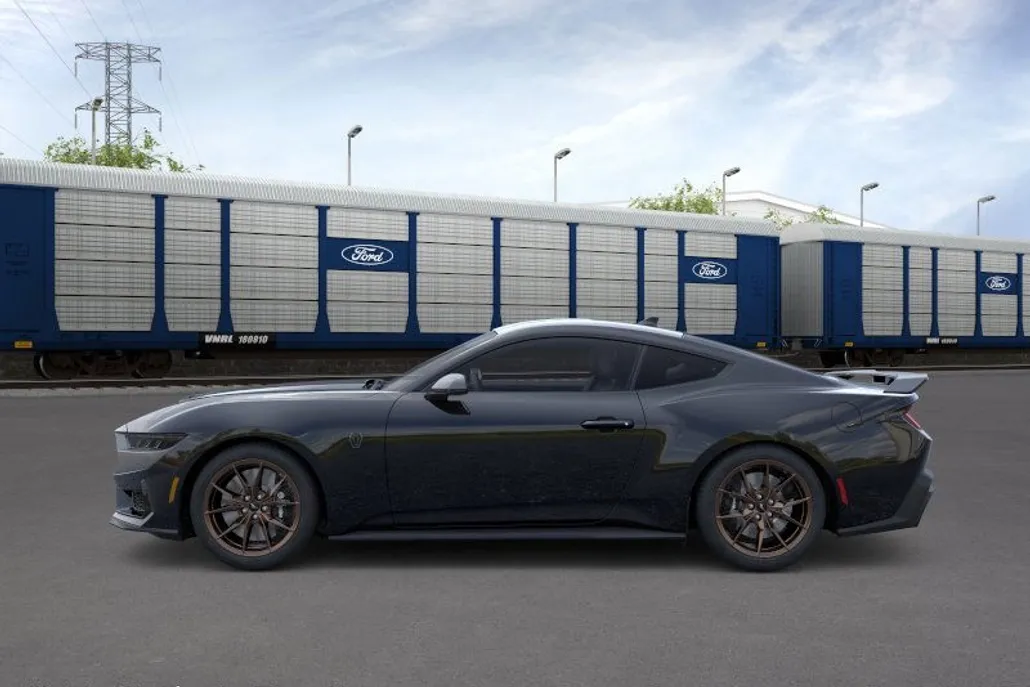 2025 Ford Mustang Dark Horse Premium photo 1