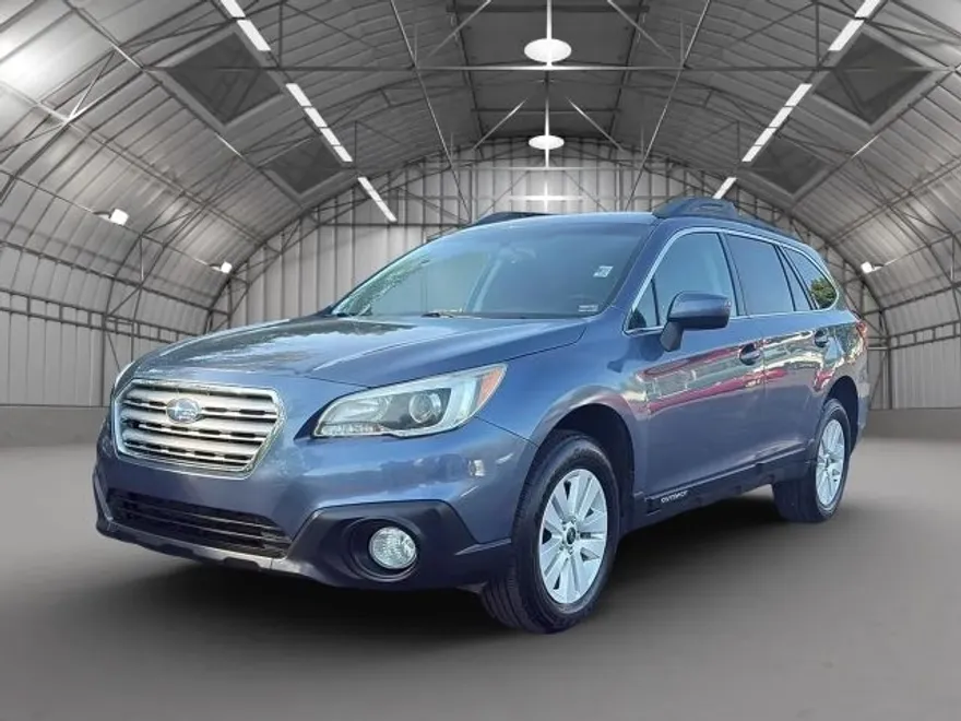 2015 Subaru Outback 2.5i Premium photo 1