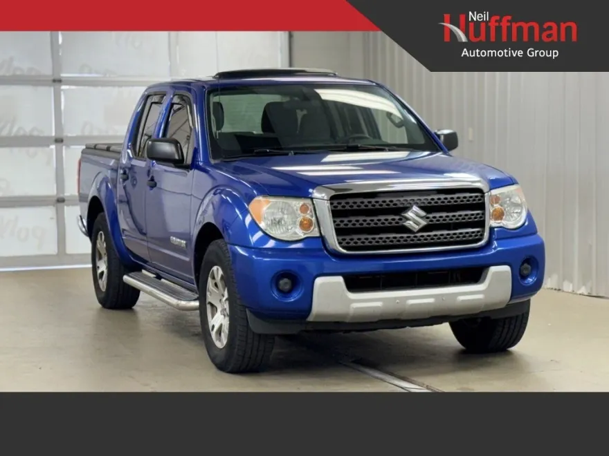 2012 Suzuki Equator photo 1