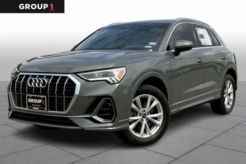 2022 Audi Q3 S line Premium Plus 45 TFSI photo 1