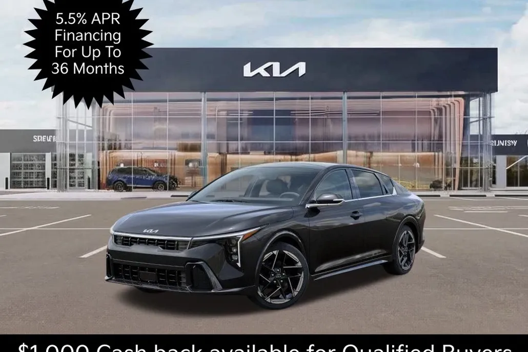 2025 Kia K4 GT-Line photo 1