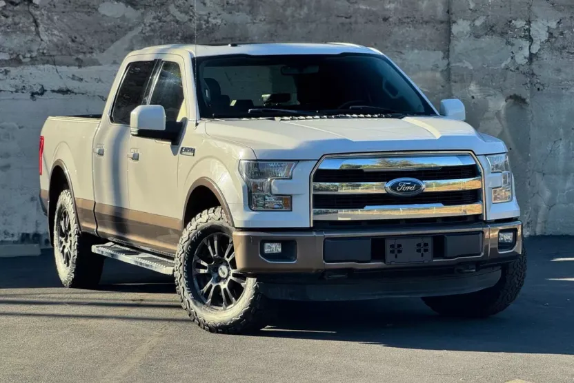2015 Ford F-150 photo 1