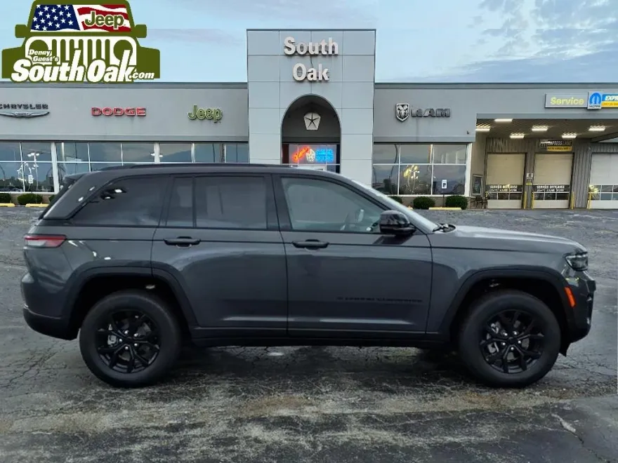 2025 Jeep Grand Cherokee Altitude X photo 1