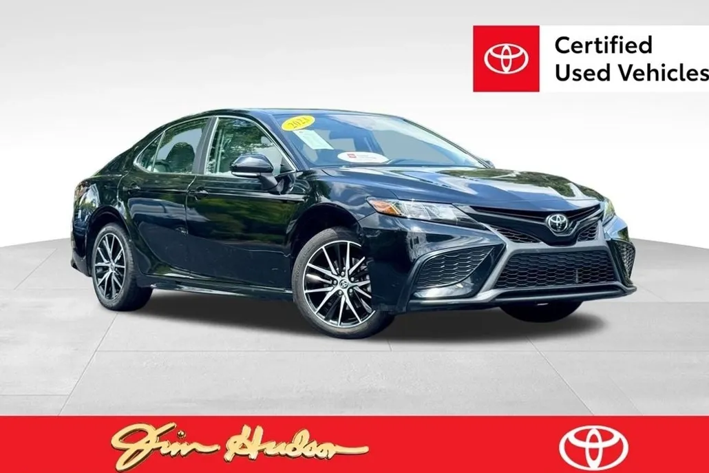 2023 Toyota Camry SE photo 1