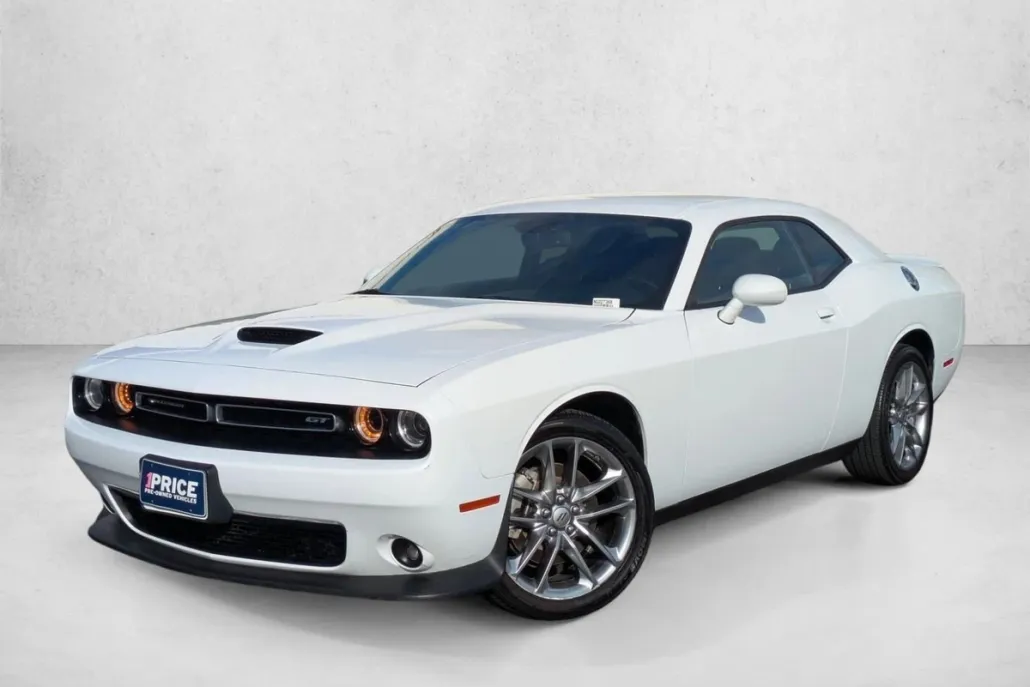 2022 Dodge Challenger GT photo 1