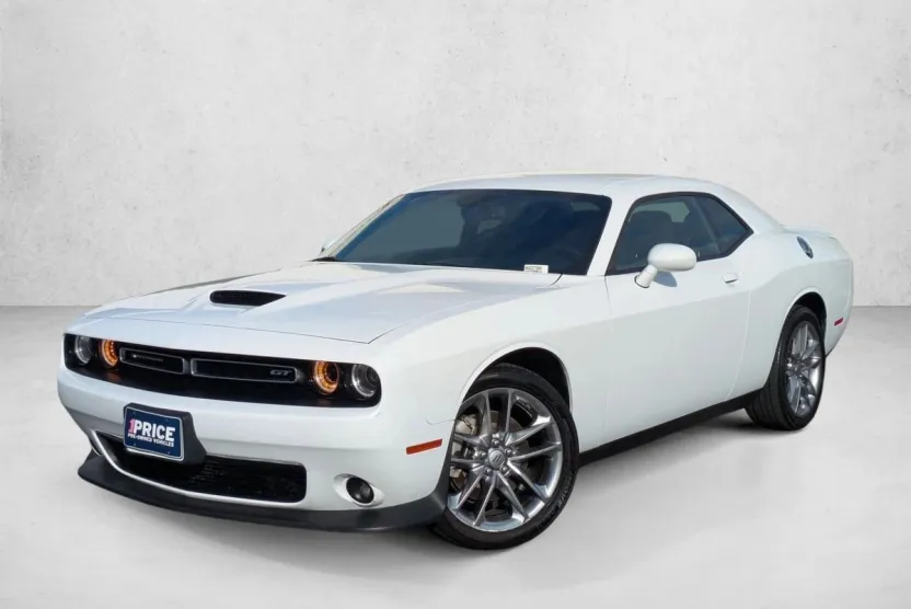 2022 Dodge Challenger GT photo 1