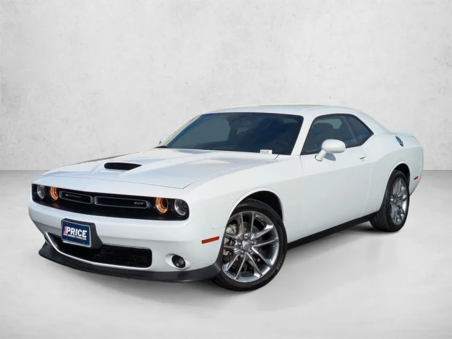 2022 Dodge Challenger GT photo 1