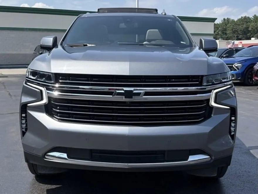 2022 Chevrolet Tahoe LT photo 1