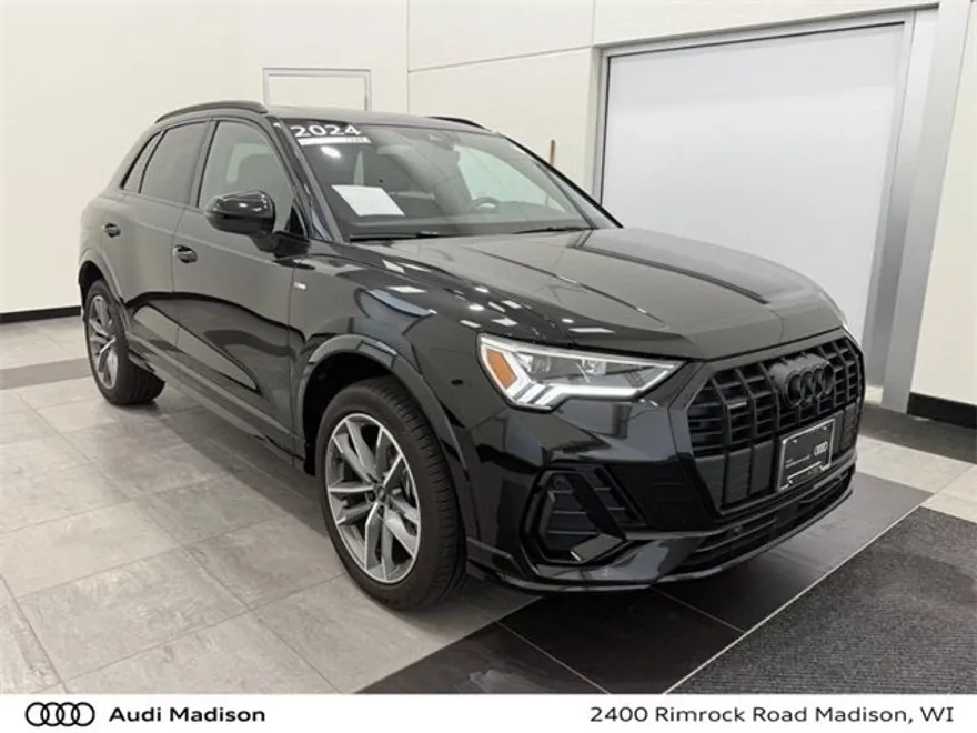 2024 Audi Q3 Premium Plus S line photo 1