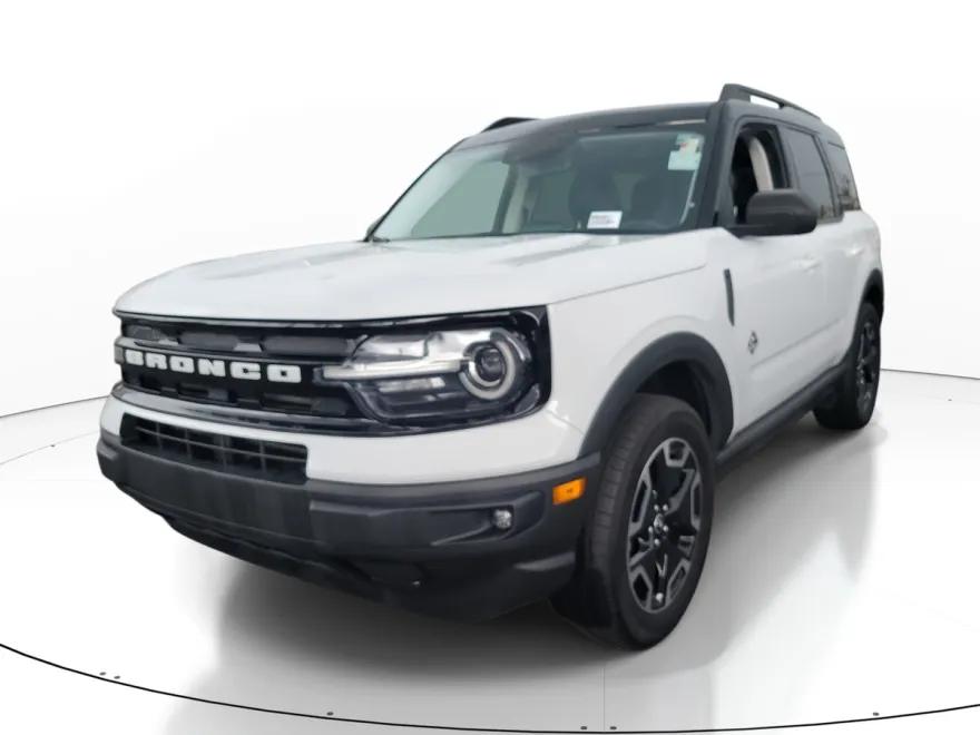 2021 Ford Bronco Sport Outer Banks photo 1