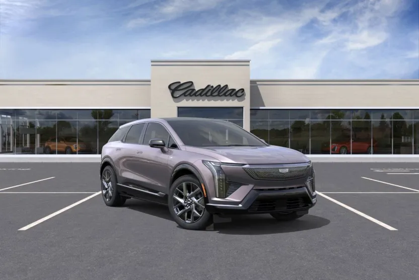 2025 Cadillac Optiq Luxury photo 1