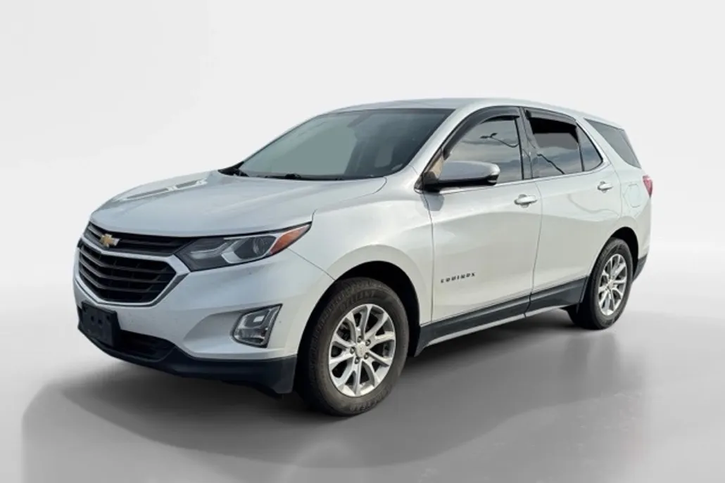 2019 Chevrolet Equinox LT photo 1
