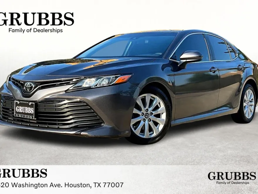 2019 Toyota Camry L photo 1