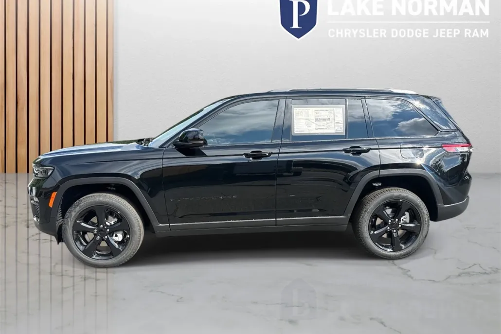 2025 Jeep Grand Cherokee Limited photo 1