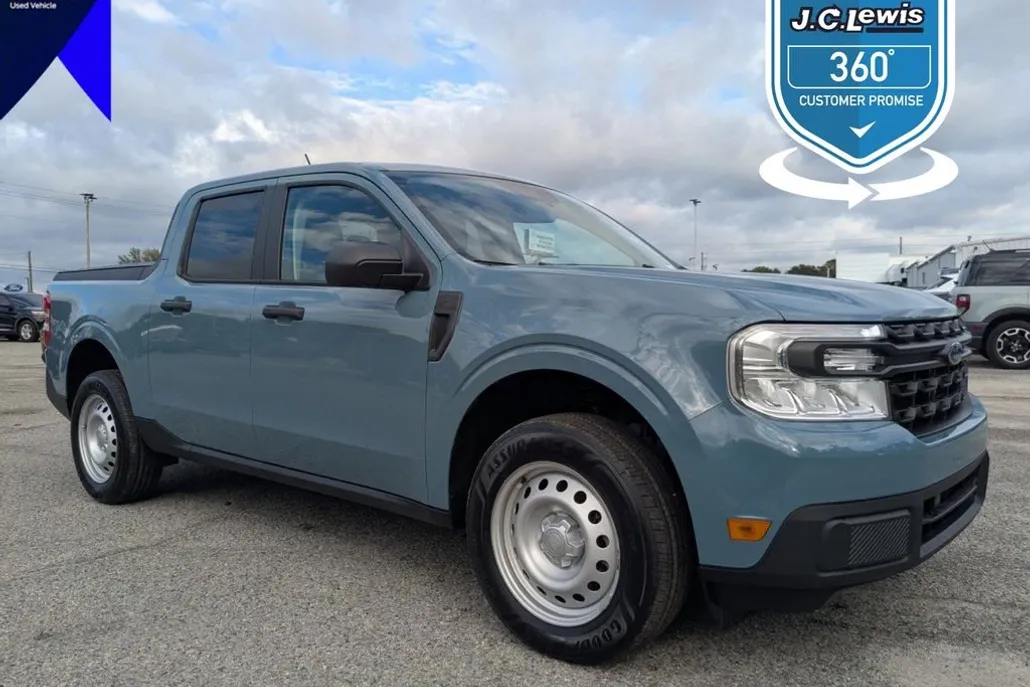 2022 Ford Maverick XL photo 1