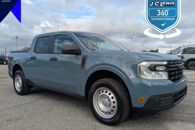 2022 Ford Maverick XL photo 1