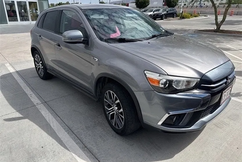 2019 Mitsubishi Outlander Sport SE photo 1