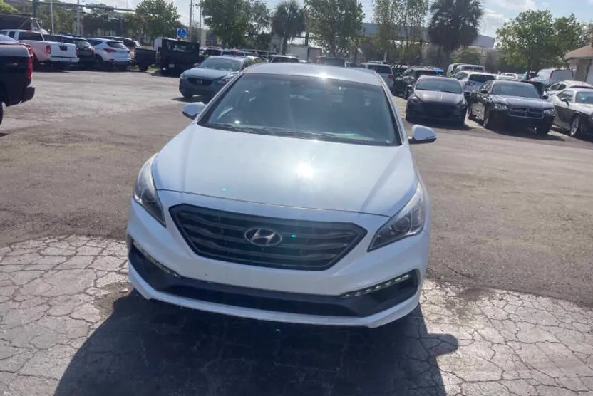 2017 Hyundai Sonata Sport photo 1