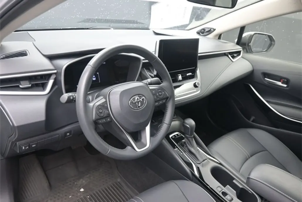 2024 Toyota Corolla Hybrid XLE photo 1