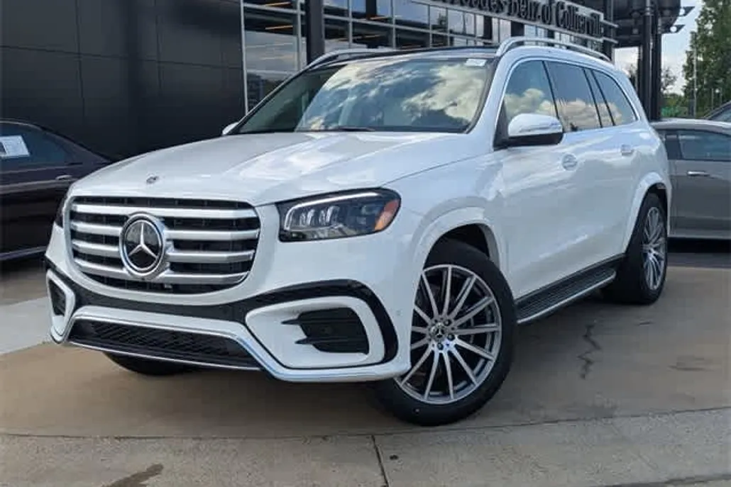 2025 Mercedes Benz GLS 450 4MATIC photo 1