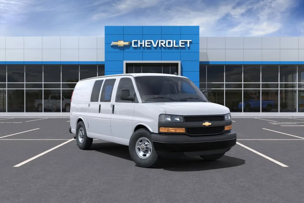 2025 Chevrolet Express Cargo 3500 photo 1