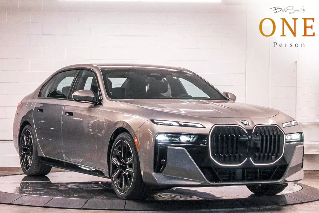 2025 Bmw 740i photo 1
