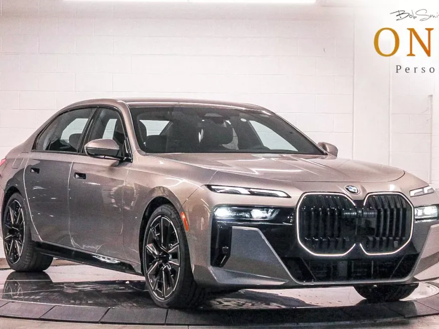 2025 Bmw 740i photo 1