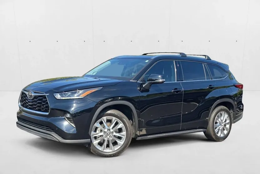 2022 Toyota Highlander Limited photo 1