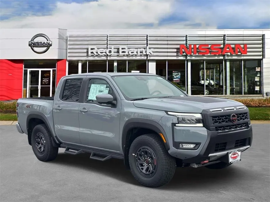 2025 Nissan Frontier PRO-4X photo 1