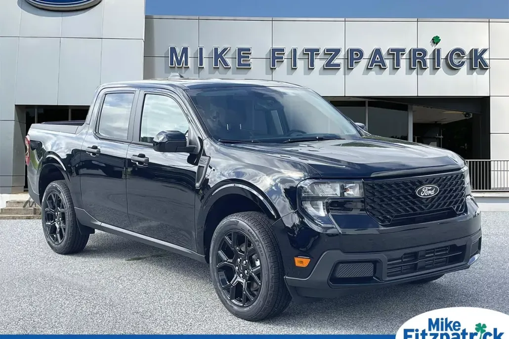 2025 Ford Maverick XLT photo 1