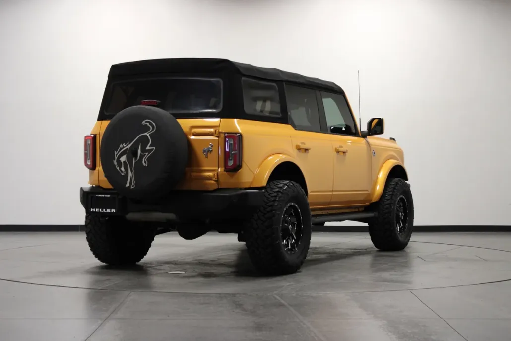 2022 Ford Bronco Outer Banks photo 1