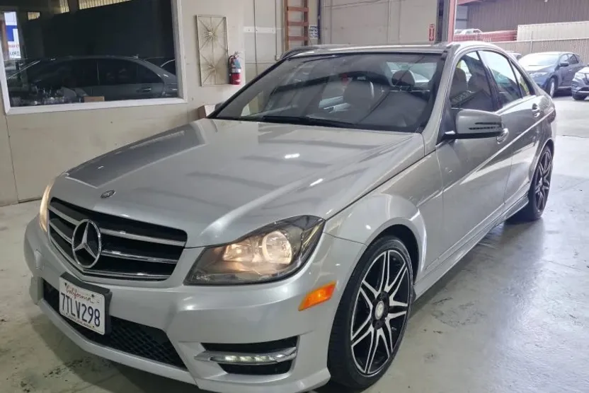 2014 Mercedes Benz C 250 photo 1