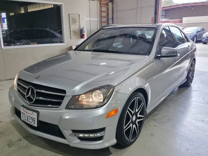 2014 Mercedes Benz C 250 photo 1