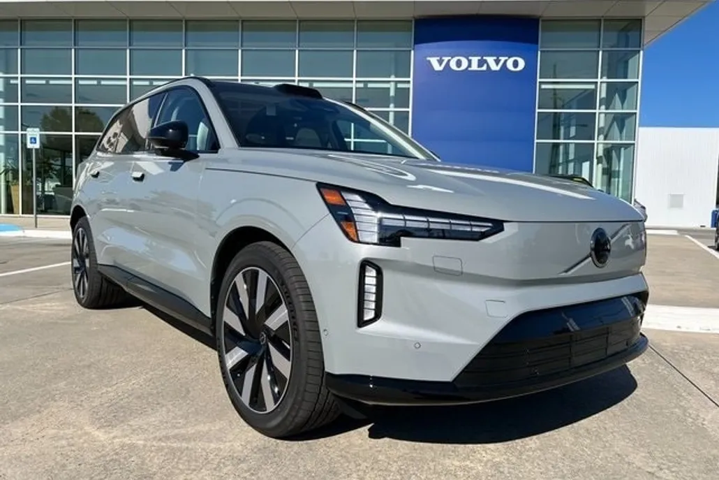 2025 Volvo EX90 Twin Motor Ultra photo 1