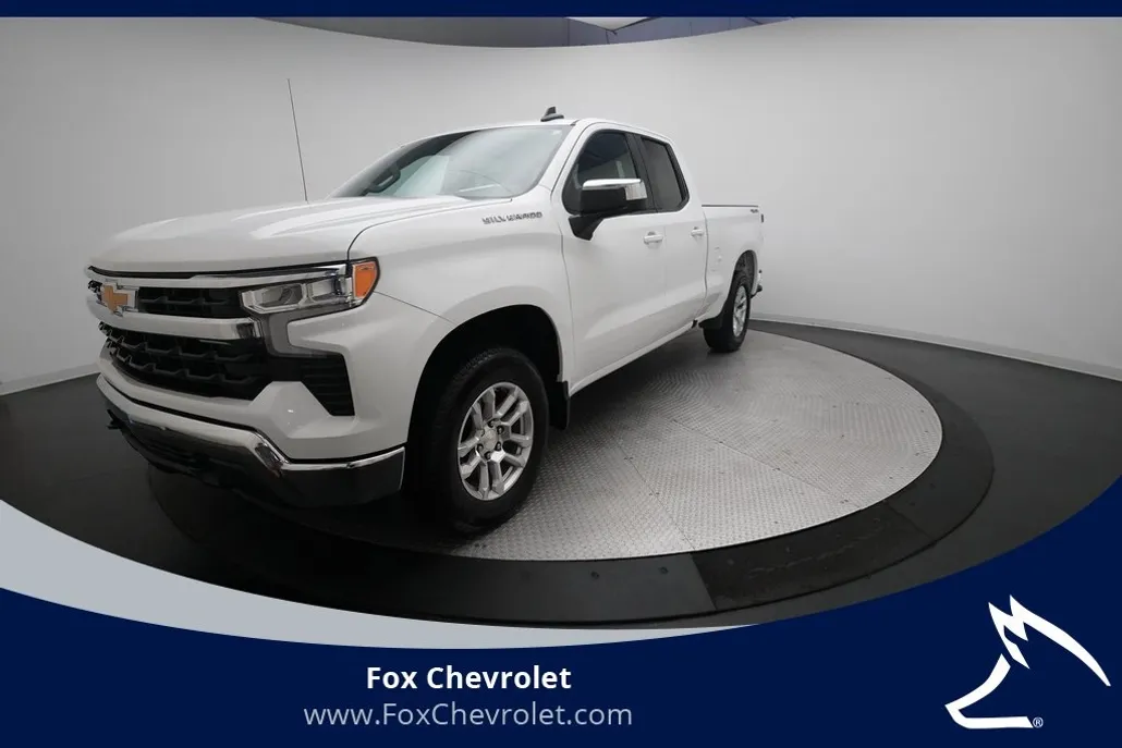 2022 Chevrolet Silverado 1500 LT photo 1