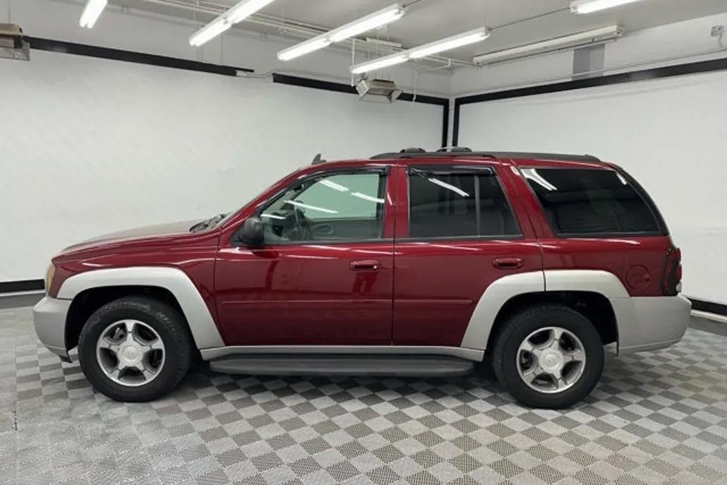 2008 Chevrolet Trailblazer photo 1