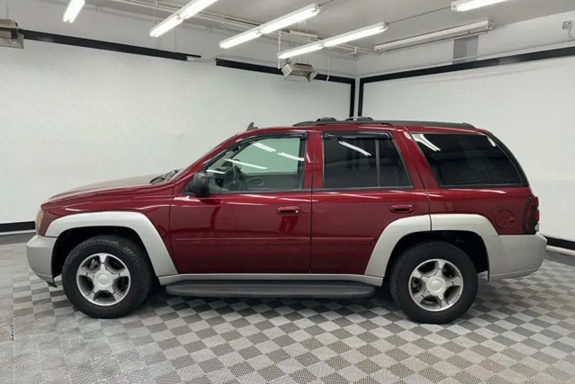 2008 Chevrolet Trailblazer photo 1