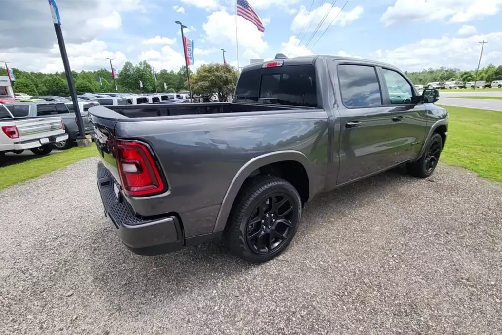 2025 Ram 1500 Laramie photo 1