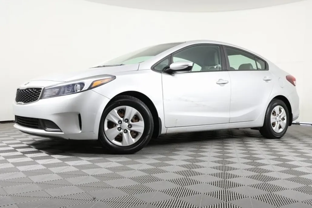 2018 Kia Forte LX photo 1
