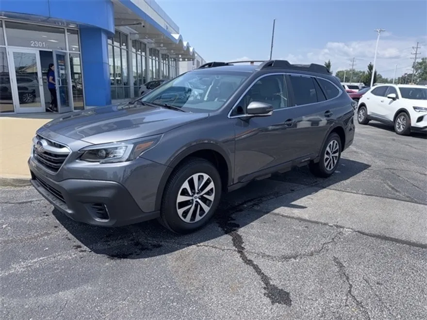 2022 Subaru Outback Premium photo 1