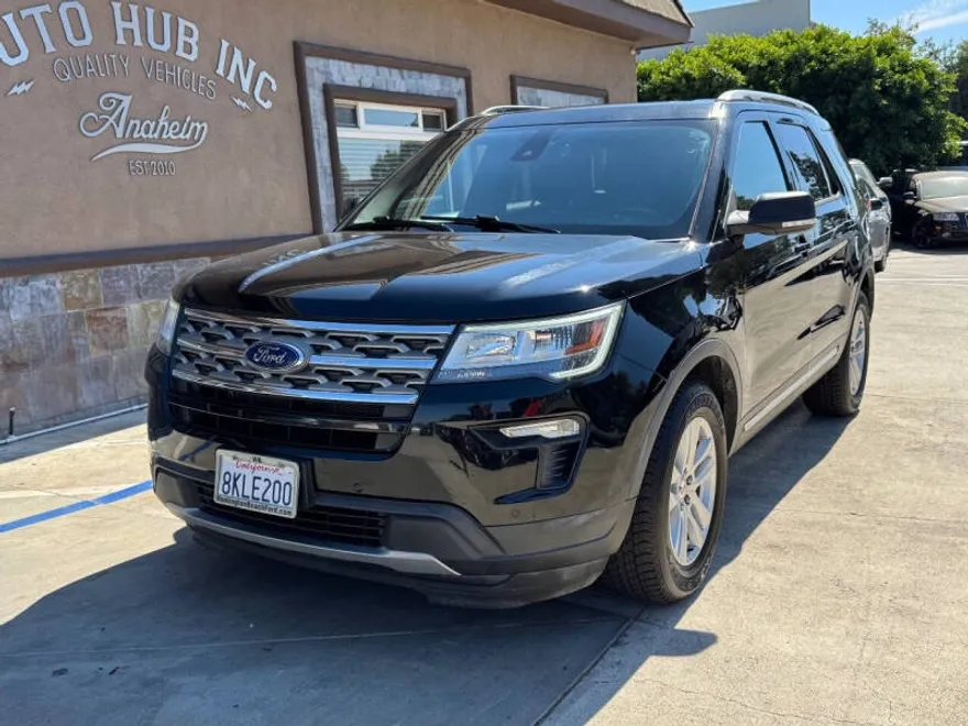 2018 Ford Explorer XLT photo 1