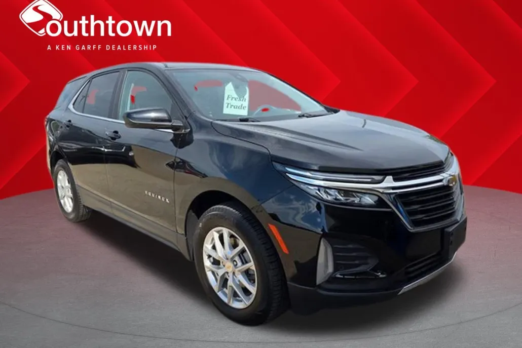2023 Chevrolet Equinox LT photo 1