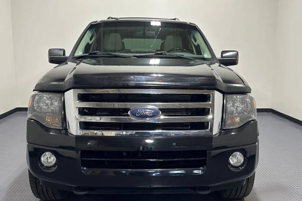 2011 Ford Expedition Limited photo 1