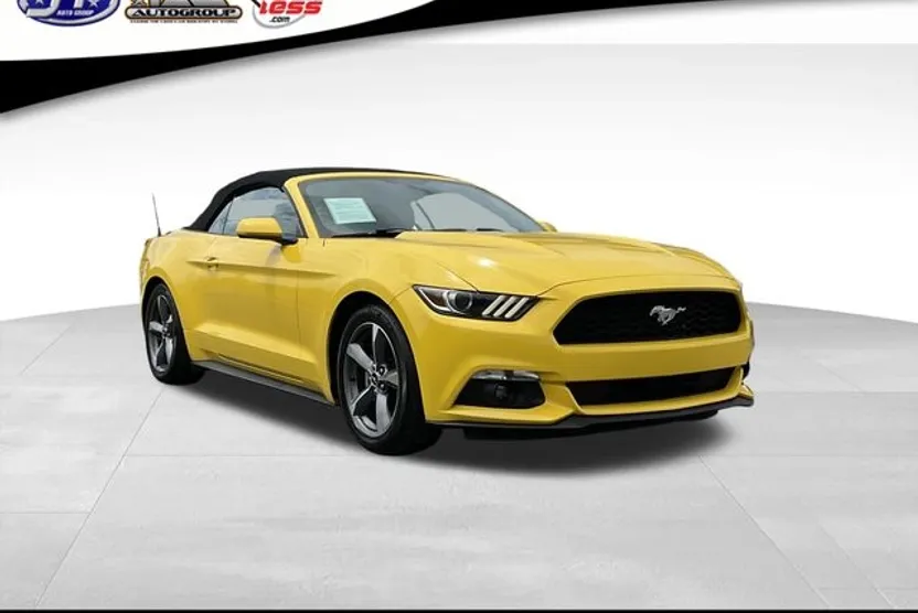 2016 Ford Mustang V6 Convertible photo 1
