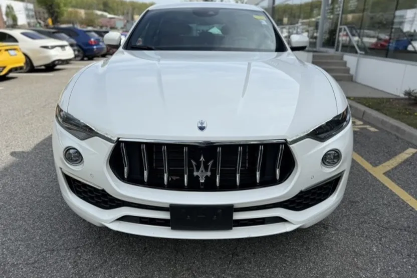 2022 Maserati Levante GT photo 1