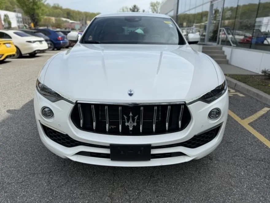 2022 Maserati Levante GT photo 1